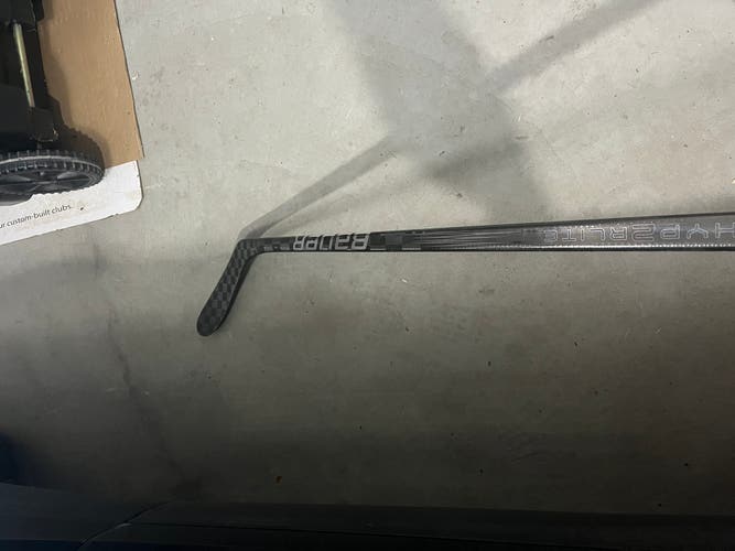 Senior Bauer Vapor Hyperlite 2 Left Hand Hockey Stick Toe Pattern 87 Flex Pro Stock (Used)