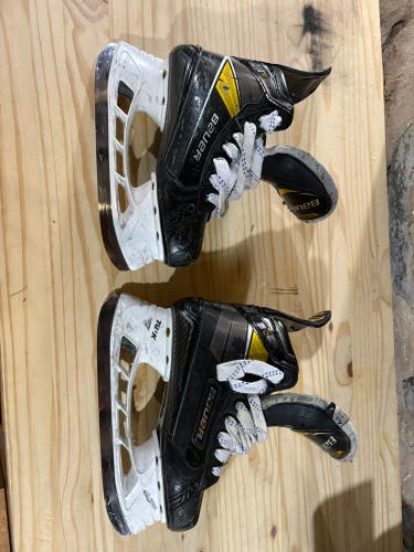 2020 Bauer Supreme 3S Pro Hockey Skates Size 4.5 Fit 2  (Used)