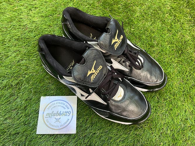 Mizuno 9-Spike Pro KL 6 Metal Baseball Cleats (320408.9000) - Size 11.5 - K-Leather (Gently Used)