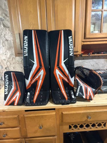 31" Vaughn SLR4 Regular Goalie Full Set (Used)