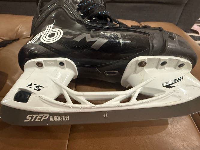 2024 CCM Tacks XF Pro Hockey Skates Regular Width Size 3.5 (Used)