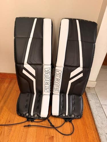 28" 2023 Vaughn Pro V Elite Goalie Leg Pads (Used)