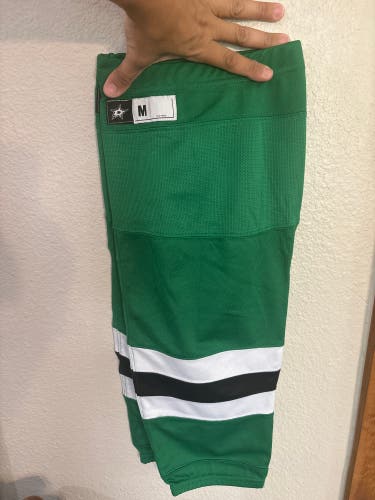 Green Youth Medium Premium Socks (Used)