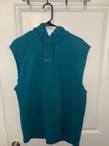 XL Under Armour Sleeveless Hoodie