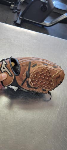 Used Mizuno 10 BB/SB Glove RH Throw None 10" 11497-S000161521