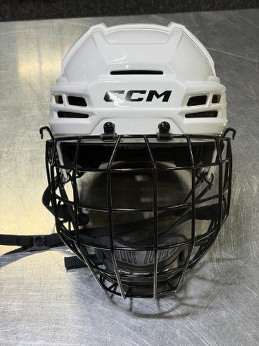 Medium CCM Tacks 720 Helmet (Used)