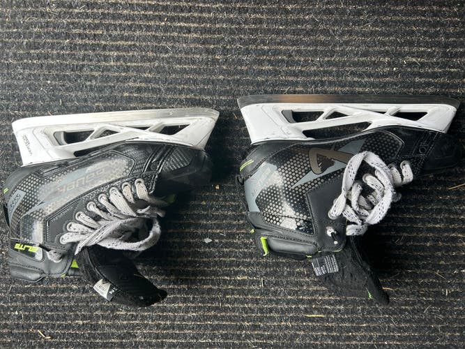 2025 Bauer Elite Hockey Goalie Skates Regular Width 7 (Used)