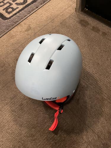 Used WEDZE PISTE 500 HELMET Snowsport Helmet Youth Carolina Blue XS 11614-S000244140