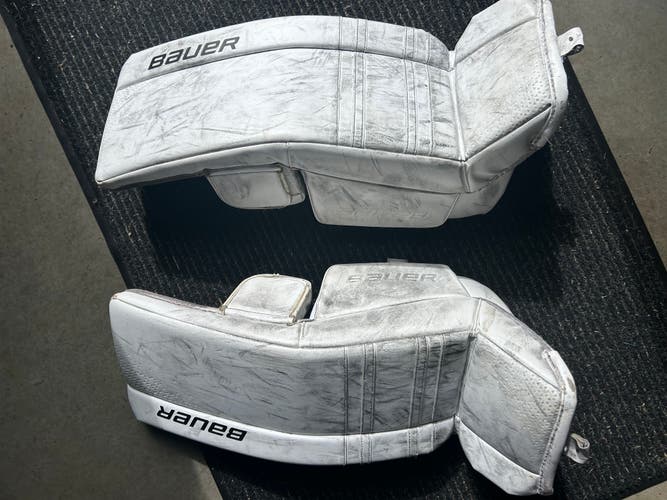 30" Bauer GSX Goalie Leg Pads (Used)