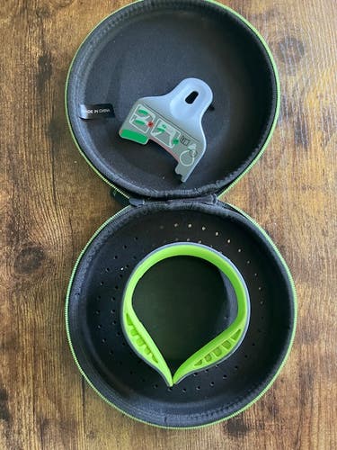 Used Q Collar Size 12