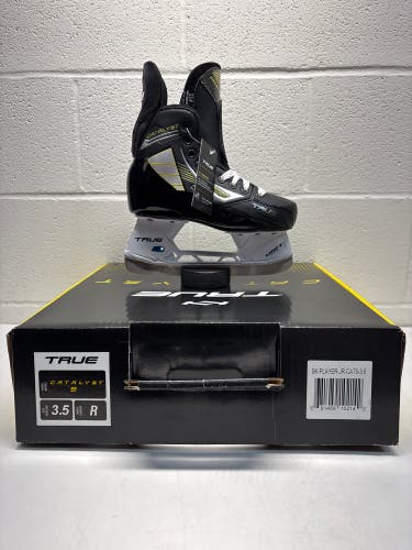 New!! True Catalyst 5 Hockey Skates Regular Width Size 3.5