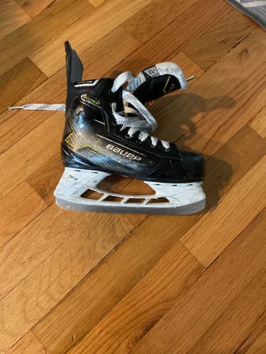 Bauer Supreme Matrix Hockey Skates Regular Width 13 (Used)