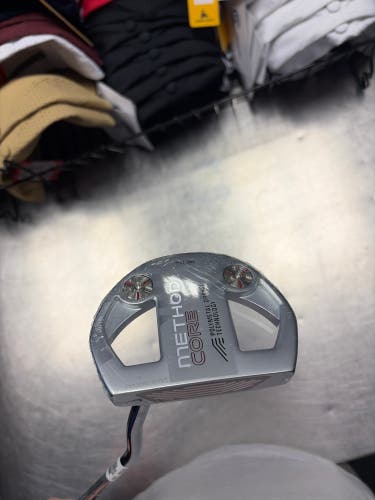Nike Method Core MC 11w Right Handed Putter 43" (New)