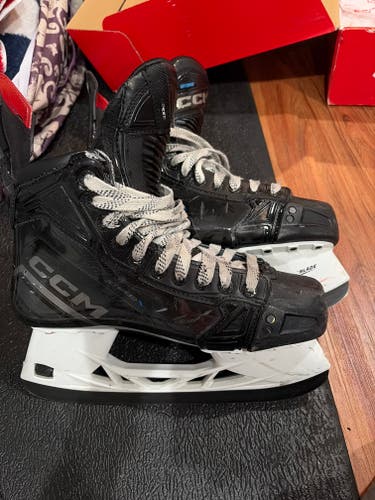 Black CCM JetSpeed FT690 Hockey Skates Regular Width 7.5