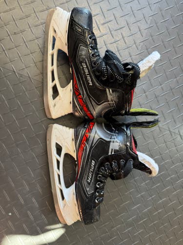 2019 Bauer Vapor X2.9 Hockey Skates Regular Width Size 3.5 (Used)