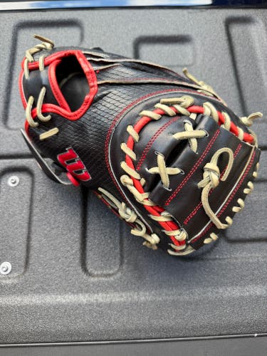 Wilson A2000 RH Catcher's Glove 34" (Used)