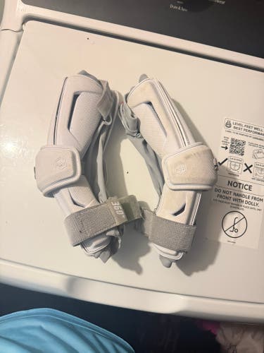 Medium Adult STX Stallion 1k Arm Pads (Used)