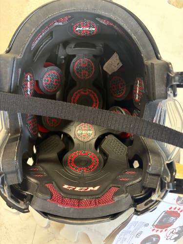 Small CCM Resistance 300 Helmet (New)