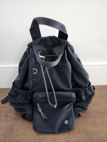 Lululemon 2-in-1 Drawstring Bucket Bag / Backpack