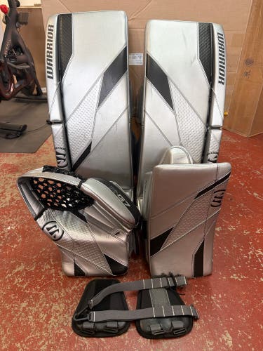 32 + 1.5  Warrior Ritual G7 RTL Regular Goalie Full Set (Used)