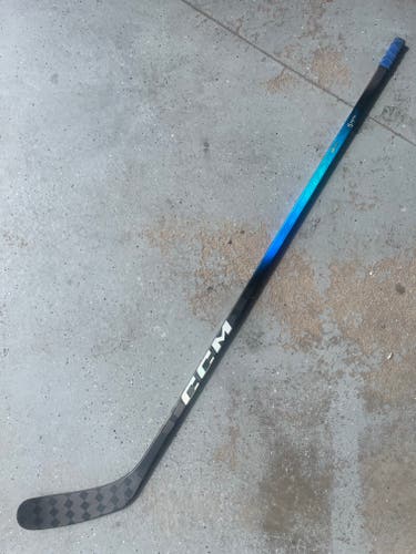 80 Flex P28M Senior CCM FT8 PRO Right Hand Hockey Stick Pro Stock (Used)