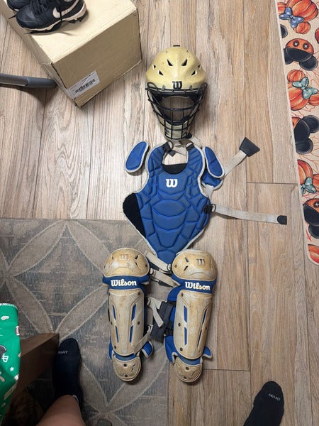 Blue Wilson EZ Gear Kit Catcher's Set (Used)