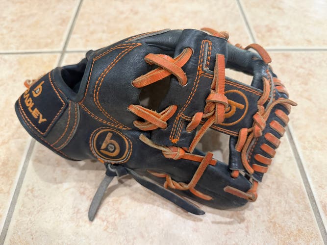 2019 Next Play RH Infield Baseball Glove 11.25" (Used)