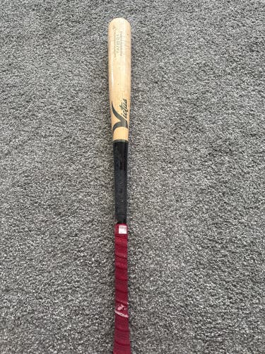 2024 Victus Tatis Maple Bat (-3) 29 oz 32" (Used)