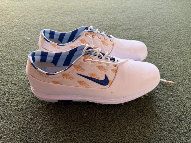 Men's Size M 12.0 (W 13.0) Nike Golf Shoes (Used)