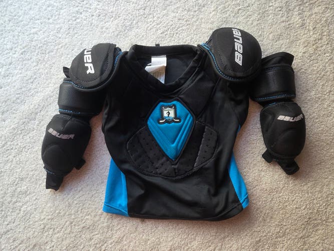 Medium Intermediate Bauer Prodigy Shoulder Pads (Used)