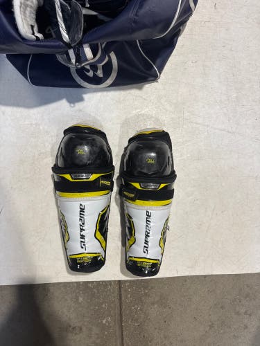 Junior Bauer Supreme Ignite Pro+ 11" Shin Pads (Used)