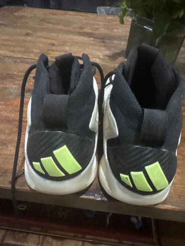 Men's Size M 8.5 (W 9.5) Adidas Shoes (Used)