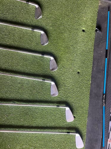 Men's 2023 Ping G430 Right Handed Iron Set Stiff Flex (Used)