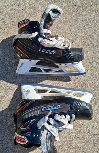 Bauer Vapor X700 Hockey Goalie Skates Regular Width Size 5.5 (Used)