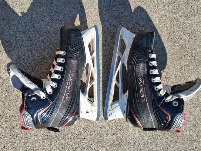 Bauer Vapor X900 Hockey Goalie Skates Regular Width Size 5.5 (Used)
