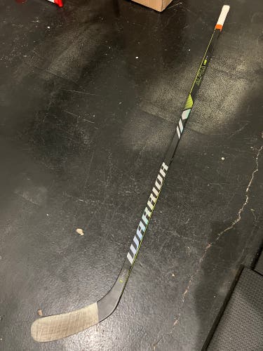 Senior Warrior Alpha LX Pro Right Handed Hockey Stick 85 Flex Pro Stock (Used)