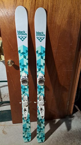 Unisex Black Crows All Mountain 152 cm Ova Skis With Bindings (Used)