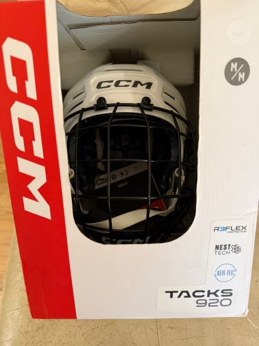 Senior Medium CCM Tacks 920 Helmet Combo Brand New with Tags