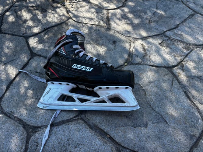 2017 Bauer Vapor X700 Hockey Goalie Skates Extra Wide Width Size 5.5 (Used)