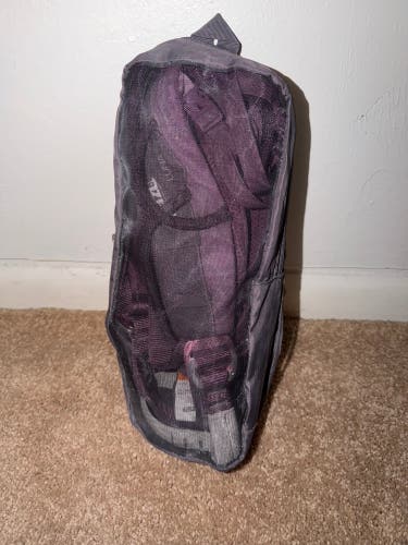 Petzl Luna Women’s Climbing Harness – Size S – Purple – Lightly Used (3-4 times)
