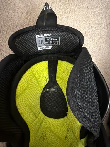 Junior Bauer Vapor Fly40 12" Shin Pads (Used)