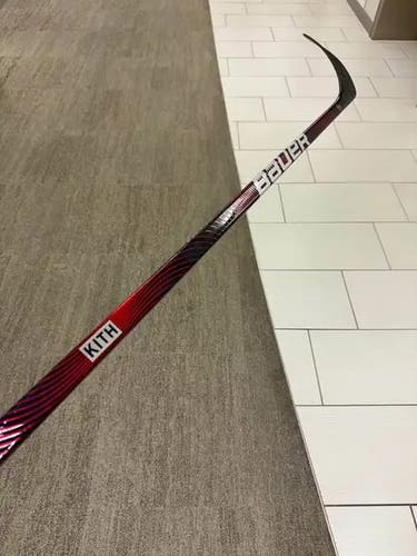 Kith & Bauer for the New York Rangers Vapor Hyperlite 2 Hockey Stick (Right Handed)