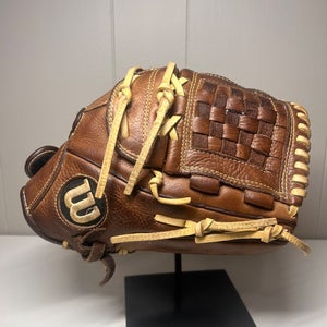 Wilson A800 RH Outfield Baseball Glove 12" (Used)