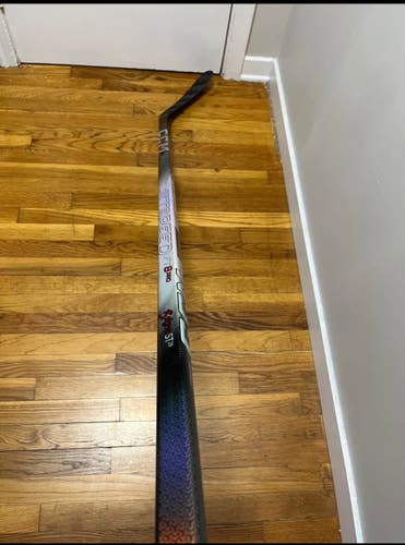 Intermediate CCM JetSpeed FT8 Pro Right Handed Hockey Stick P29 65 Flex (New)