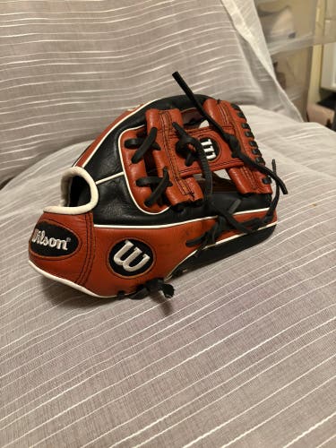 Wilson A550 RH Baseball Glove 11.5" (Used)