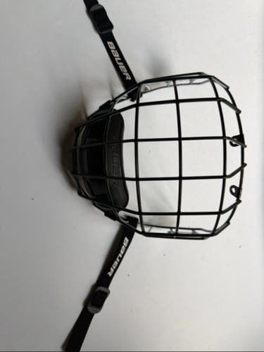 Medium Bauer Profile II "Oreo" Facemask Full Cage (Used)