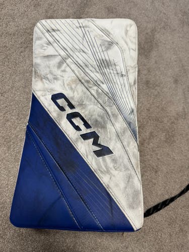 CCM Extreme Flex E6.9 Regular (Used)