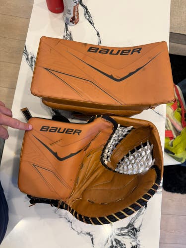Bauer FlyLite Glove/Blocker
