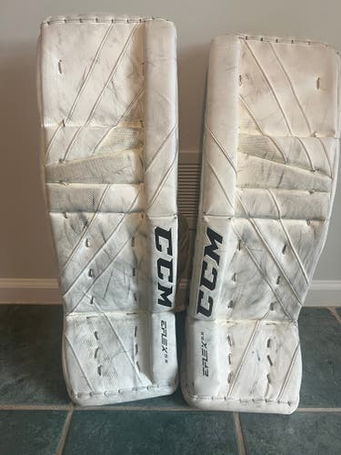 28" CCM EFLEX 5.5 Goalie Leg Pads (Used)