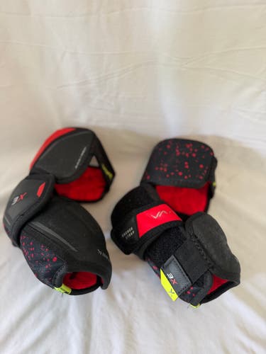 Intermediate Medium Bauer Vapor X3.0 Elbow Pads (Used)